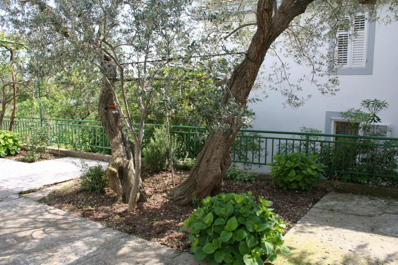 Apartments And Rooms By The Sea Zaostrog, Makarska - 2661 ภายนอก รูปภาพ