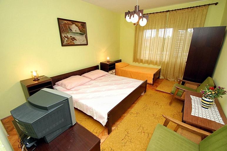 Apartments And Rooms By The Sea Zaostrog, Makarska - 2661 ภายนอก รูปภาพ