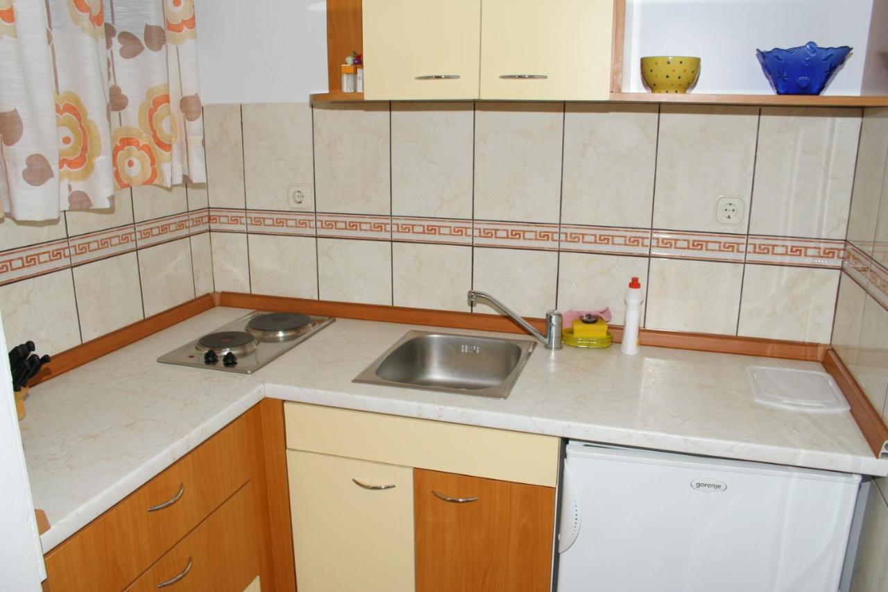 Apartments And Rooms By The Sea Zaostrog, Makarska - 2661 ภายนอก รูปภาพ