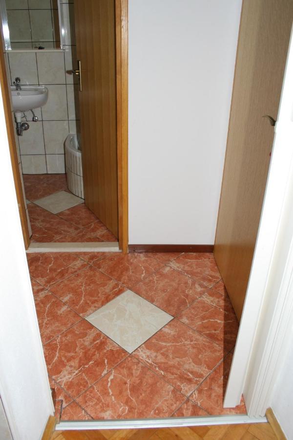 Apartments And Rooms By The Sea Zaostrog, Makarska - 2661 ภายนอก รูปภาพ
